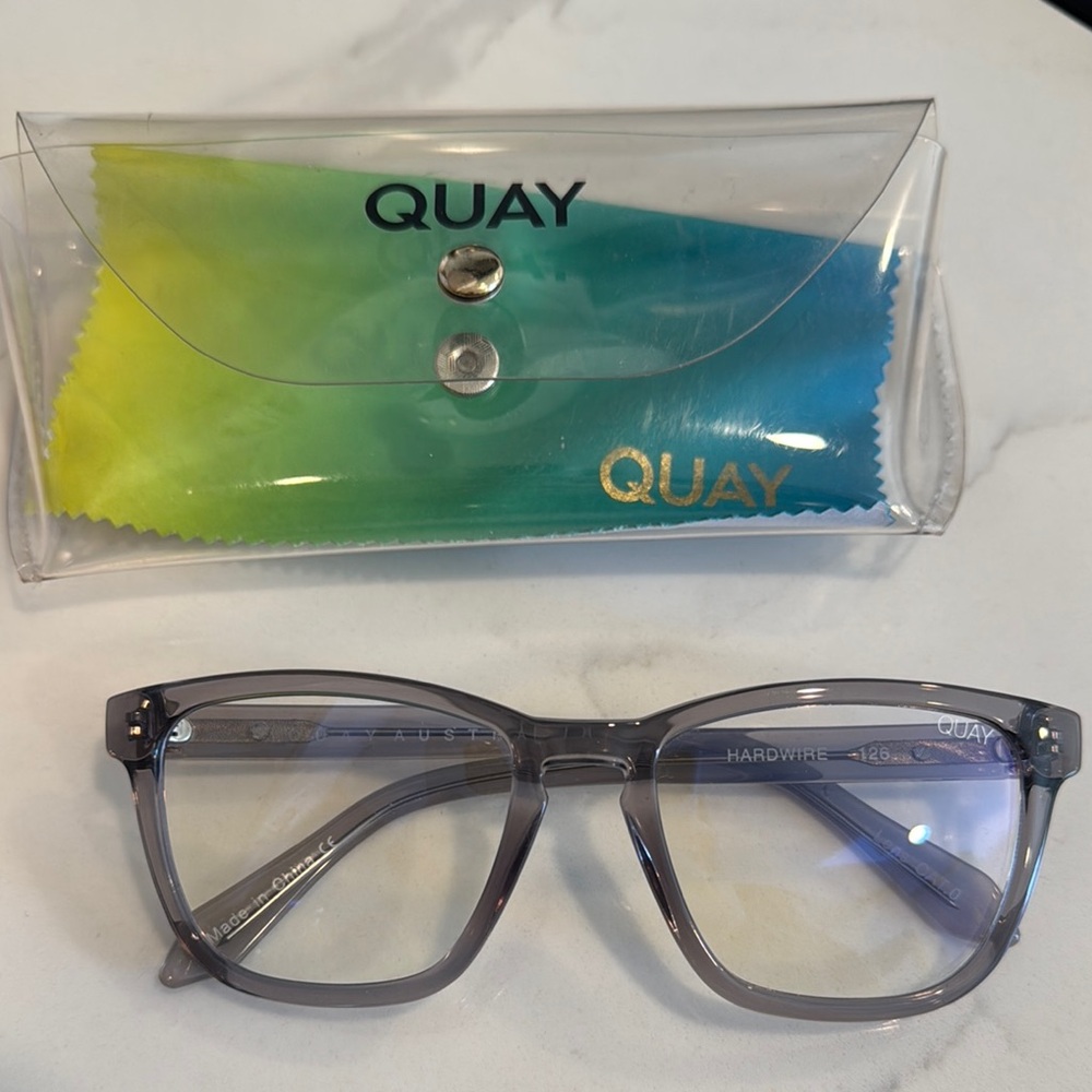 Quay Gray Eyeglasses with Case